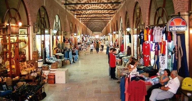 Ντροπή! – Μαζικά στην Αδριανούπολη για ψώνια δεκάδες Έλληνες
